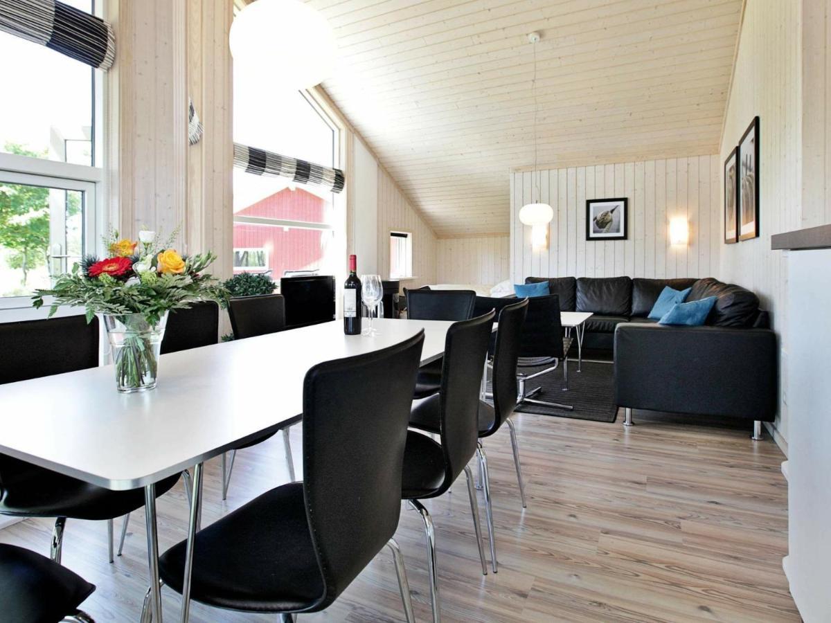 Three-Bedroom Holiday Home In Grossenbrode 1 Chambre photo