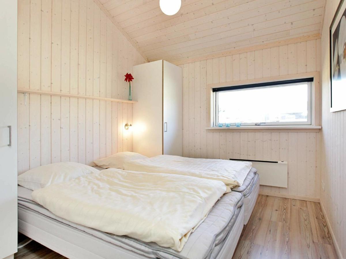 Three-Bedroom Holiday Home In Grossenbrode 1 Chambre photo
